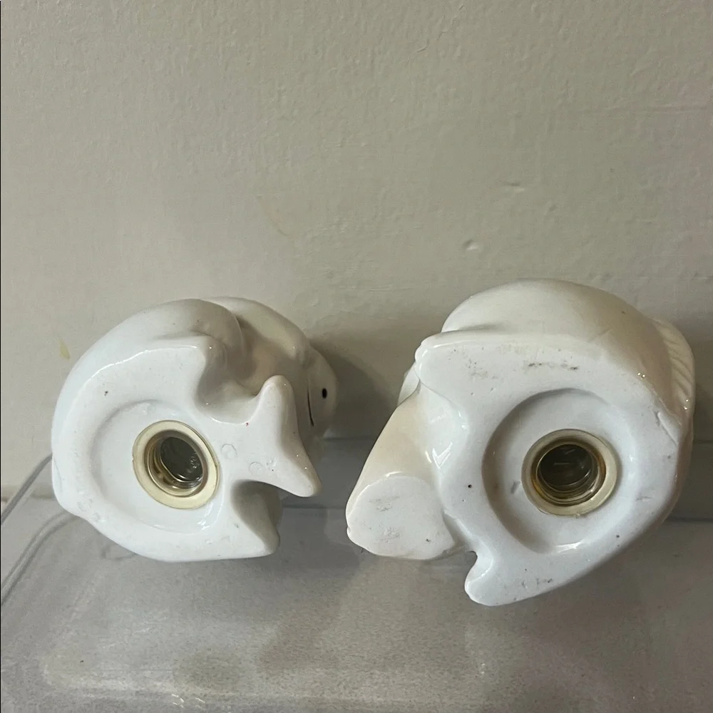Cat salt and pepper set Vintage White and Cream Cat Figurines